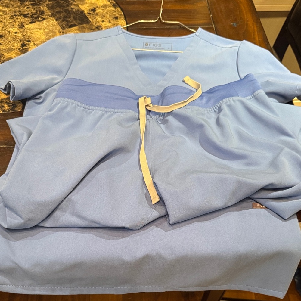 Figs ceil Blue Scrub Set with Drawstring pants